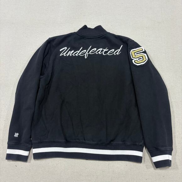 Undefeated Varsity Bomber Jacket Mens Medium Snap Button Embroidered VTG y2k 90s - Picture 2 of 7